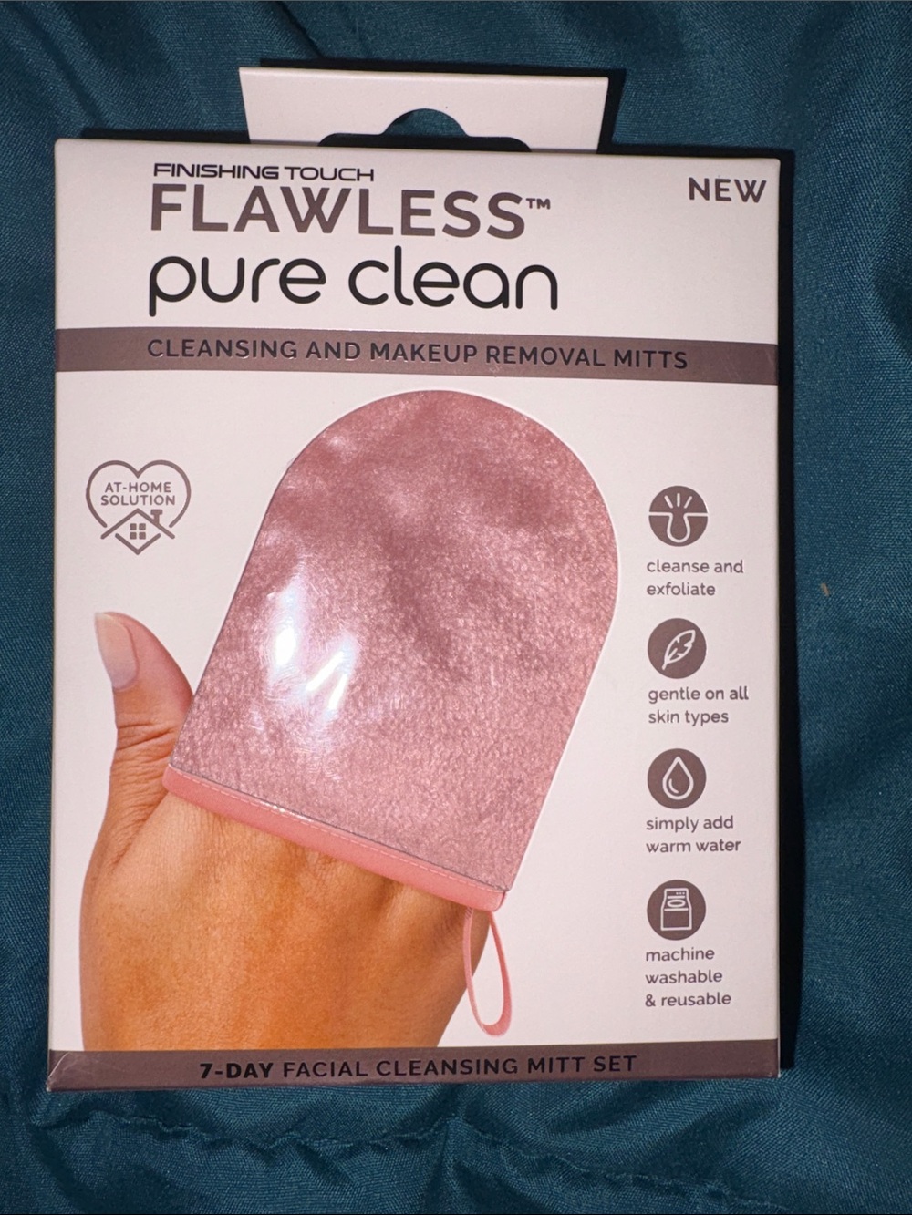 Finishing Touch Flawless Pure Clean Pink Cleansing & Makeup Removal Mitts